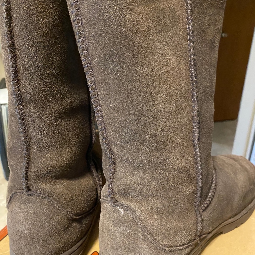 Boots - Picture 8 of 9